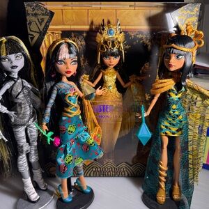 Monster High Cleo de Nile Doll Collection with Gold and Blue Accents